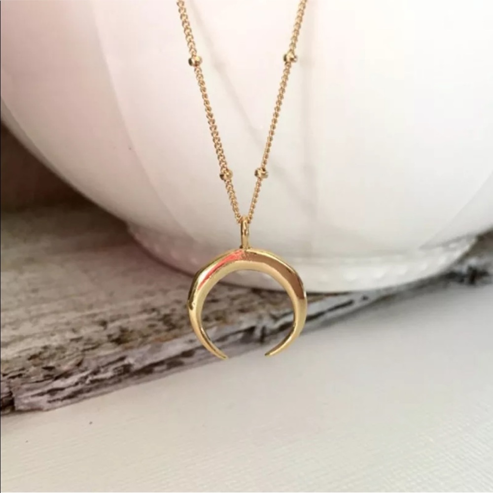 ✨Crescent Moon Pendant Boho Necklace✨